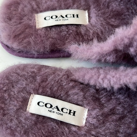 Coach Zennie Sig Light Purple Italian Sheep Fur Slippers Size 7 - Picture 10 of 11